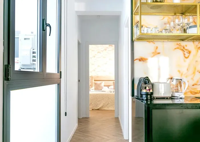 Chic Boutique Loft *